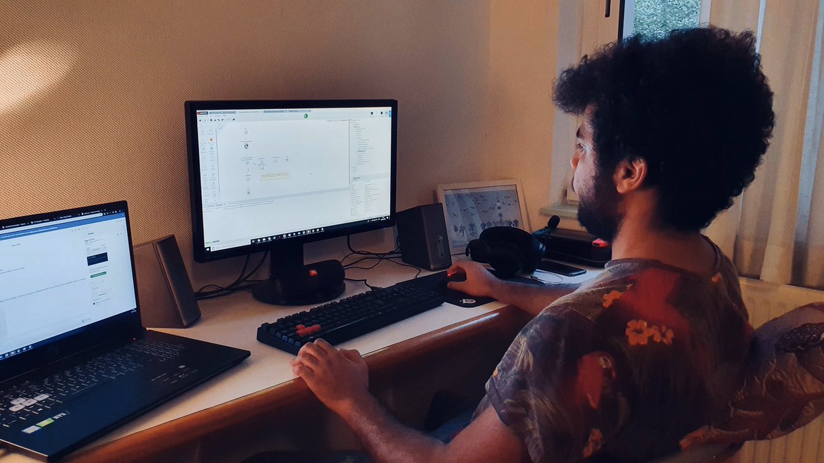 frisbee_startup's tweet photo. Petite dédicace à Julien, notre super stagiaire pour ces 3 mois 🙏🏻🦸🏻‍♂️ Il a un peu été notre dénicheur de bugs, notre optimisateur d’interface, notre facilitateur de développement! 🦾
Grâce à toi elle est bientôt prête! 😉MERCI 🙏🏻
#developer #app #frisbee #merci #stage https://t.co/HH8pxY0U8V
