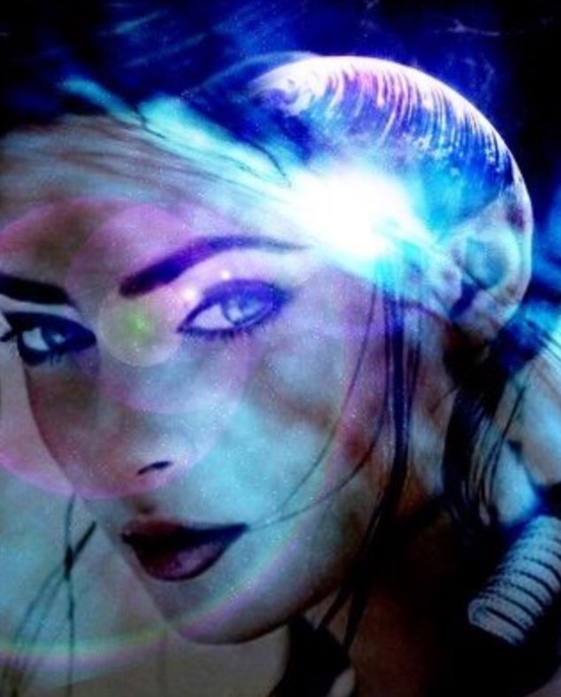 DCInterviews's tweet image. #culturalpreservationresearch #standupforhumanrights #Fems4SafeSpace #visionariesmovement-We are living in a glorious moment for #humanity-one chapter away from innovative sustainable change. #GenNext #evolutionisinevitable 🖤☮️🎼🌄🖤:: youtu.be/A1i-VlsbiOM #creditotheartist🎨