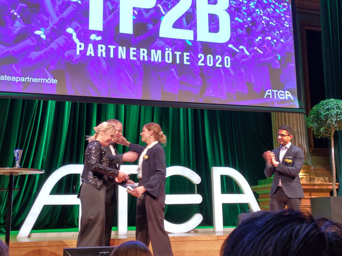 Congrats to <a href="/GiselaEdendahl/">Gisela Edendahl</a> for winning the price Fortjenestepris at Atea Sweden's 2020 partner kickoff! Grattis! #ateapartnermöte @AteaSverige @ibmsverige