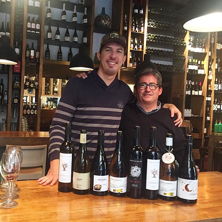 Gaudir dels vins que formen part de Vincelona amb l’Alex d’<a href="/ElDiset/">ELDISET</a>  sempre és un plaer 🙌🏻
.
Gràcies 🍷 #vincelonandfriends!
