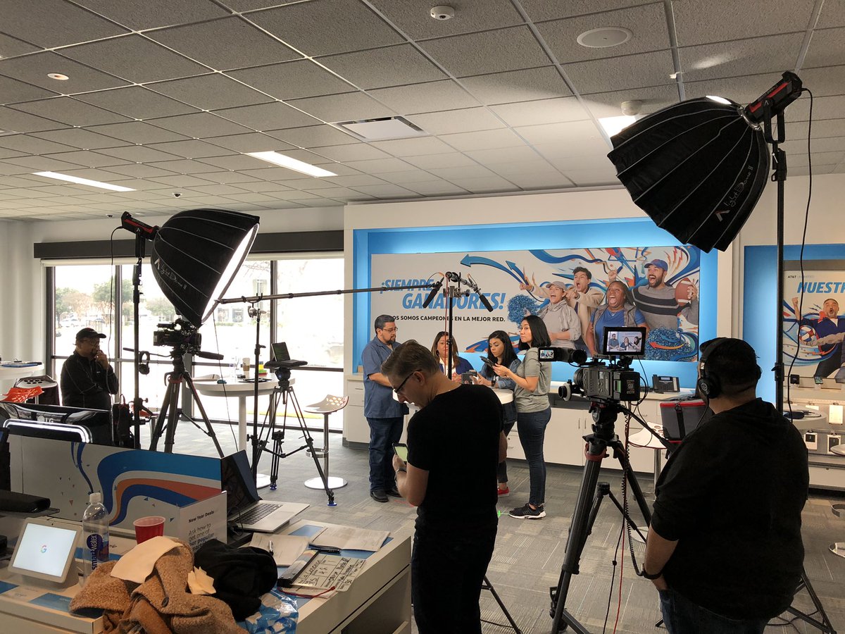 Behind the scenes!!!! ::Spanish Gasps:: 😂🤣😂