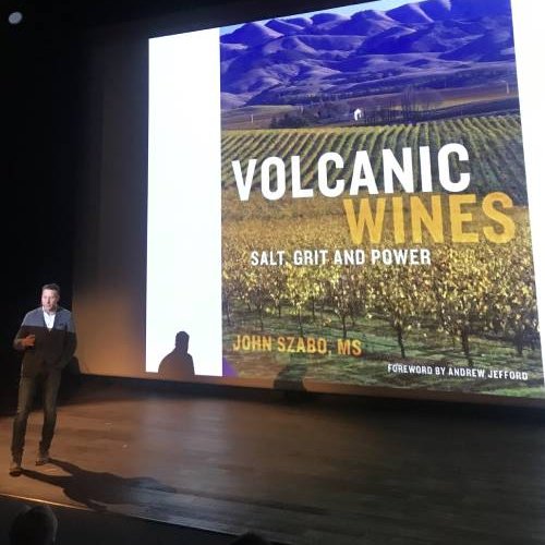 L'Auvergnat de Paris tweet media