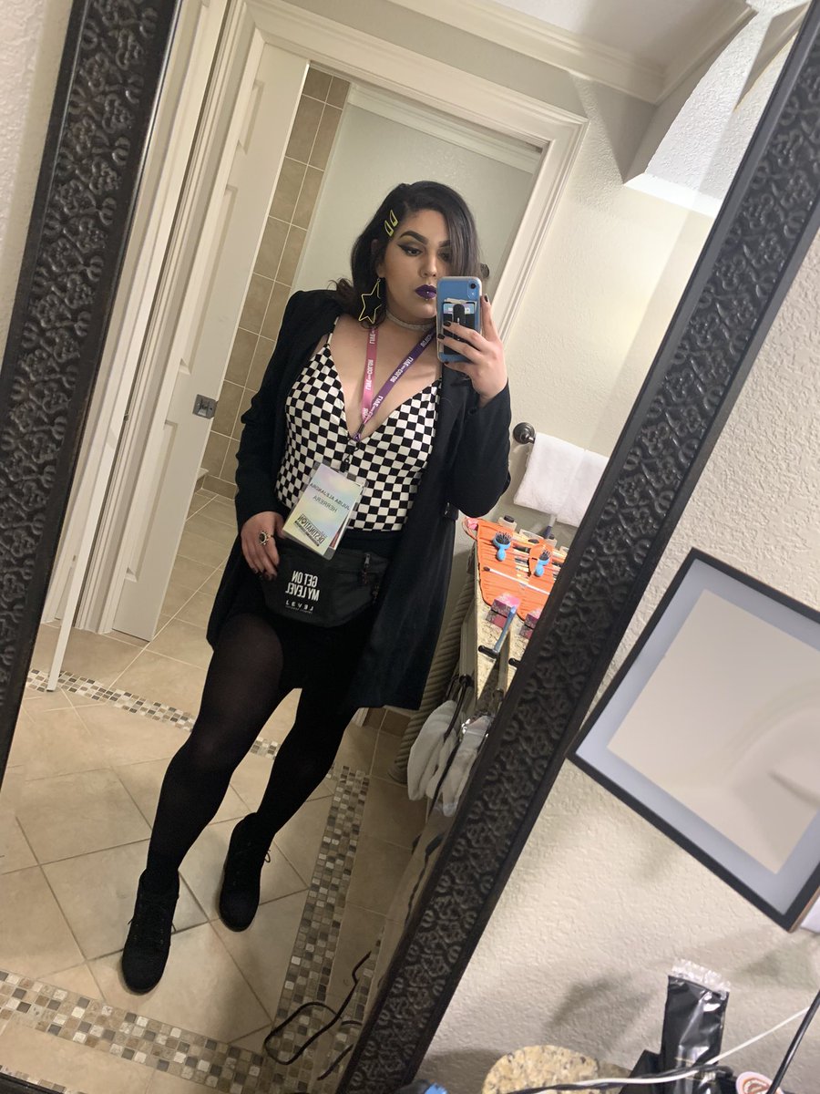 Julieehunn's tweet photo. Lovin the funk 🤩 take me back to #matrixdestination2020 https://t.co/nElnRPjrRj