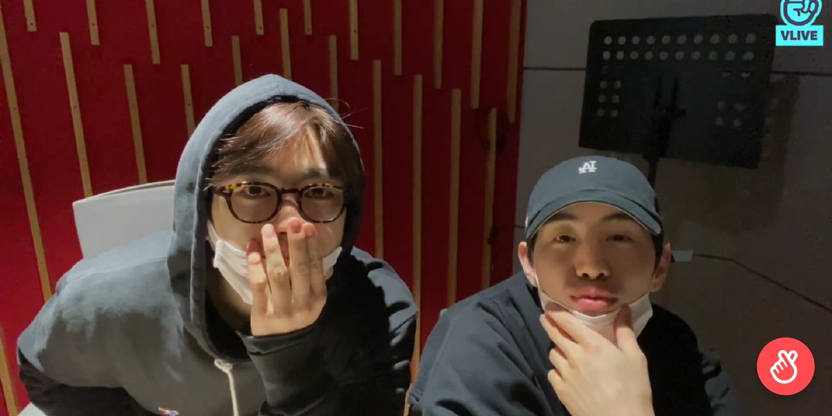 852dimsoul's tweet photo. Visual with another visual.
I can just stare at them all night. srsly. skkkkrrrrrt skkkrt 😂
#VisualExplosion @GOT7Official #GOT7 #IGOT7 #Mark #Jinyoung #MARKJIN 💚 💚 💚 https://t.co/hHz5hKumDK