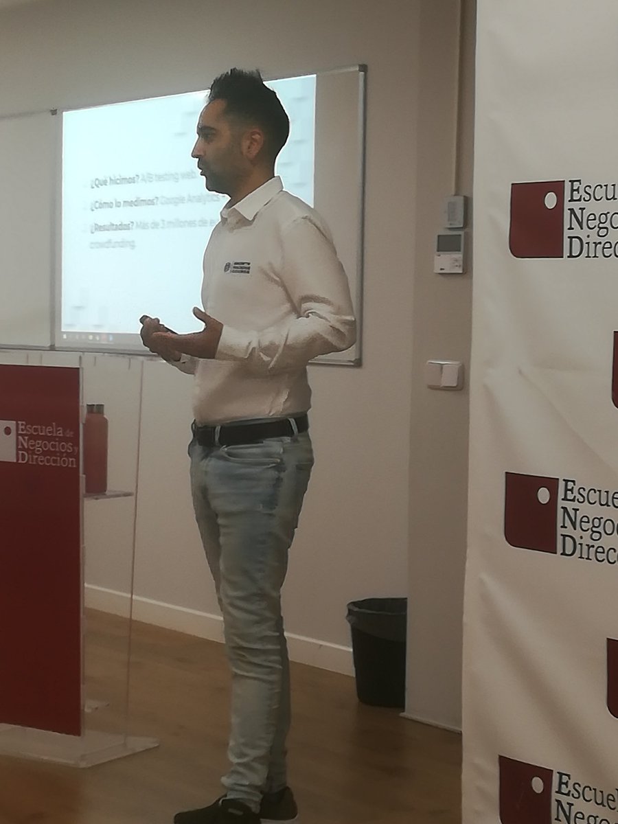 Empezamos con <a href="/DonPabloBernal/">Don Pablo🎈 Kimoon</a> y el copywriting.