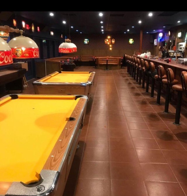FraziersLongLow's tweet photo. From a fan: 💙🧡💛
“Cool chill spot on the eastside. Loved the Sega above the bar; got to dominate my friends at Street Fighter, lol. Also the chopped cheese was phenomenal. Will definitely come again!” Thank you Laura G. #frazierslongandlow #riversideaustin #drinkeatdrink https://t.co/U5neUvhcW3