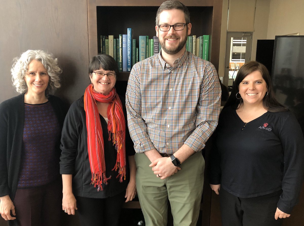TheAFMRD's tweet photo. Thank you to our board and staff here in #Phoenix at our winter meeting! The future of #familymedicine is bright! 😎🌵☀️ https://t.co/6VmFo8Tghc
