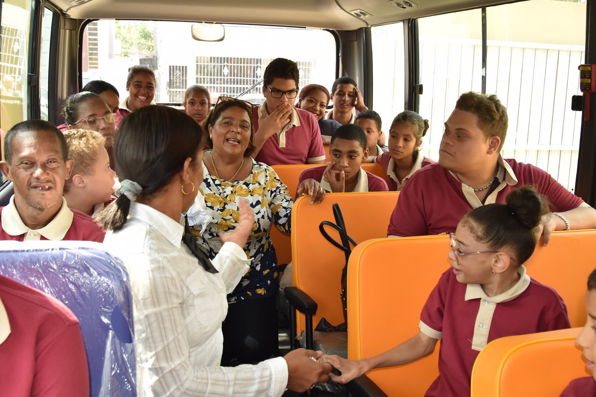 Ministerio Educación RD tweet media