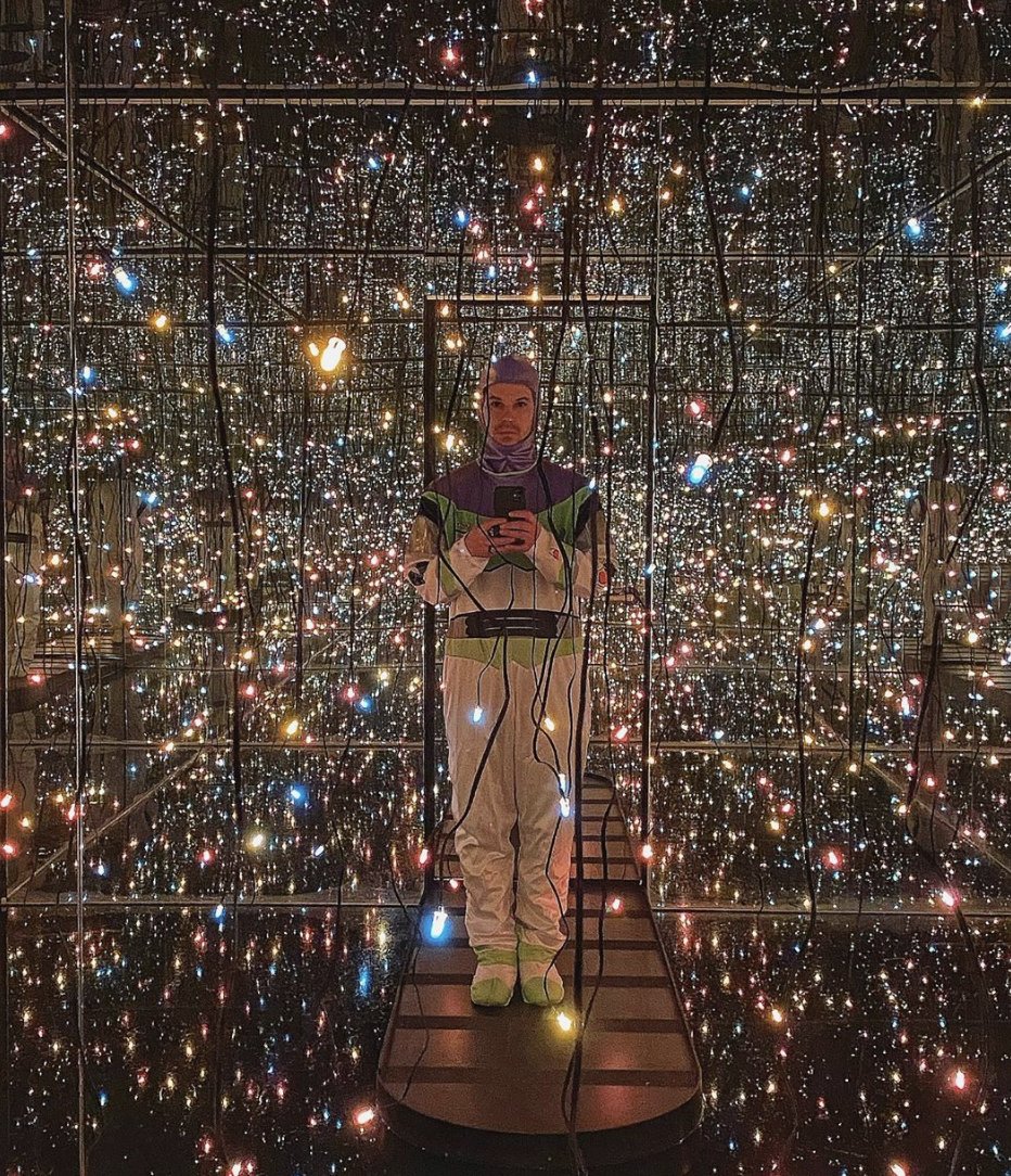 ToledoMuseum's tweet photo. TMA was recently paid a visit by Buzz Lightyear of Star Command! We can confirm that he went to infinity and beyond. πβ¨
π·: @ nothobbes2485 via Instagram
#KusamaTMA #InfinityRoom #ToInfinityAndBeyond #TMAmoment https://t.co/wvetmFDDIR