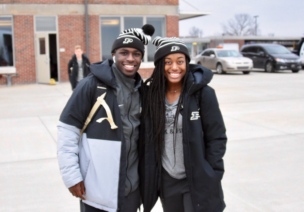 PurdueTrackXC's tweet photo. Wheels up to Arkansas! ๐ซ
#BoilerUp ๐ https://t.co/f0BcRYuJOc