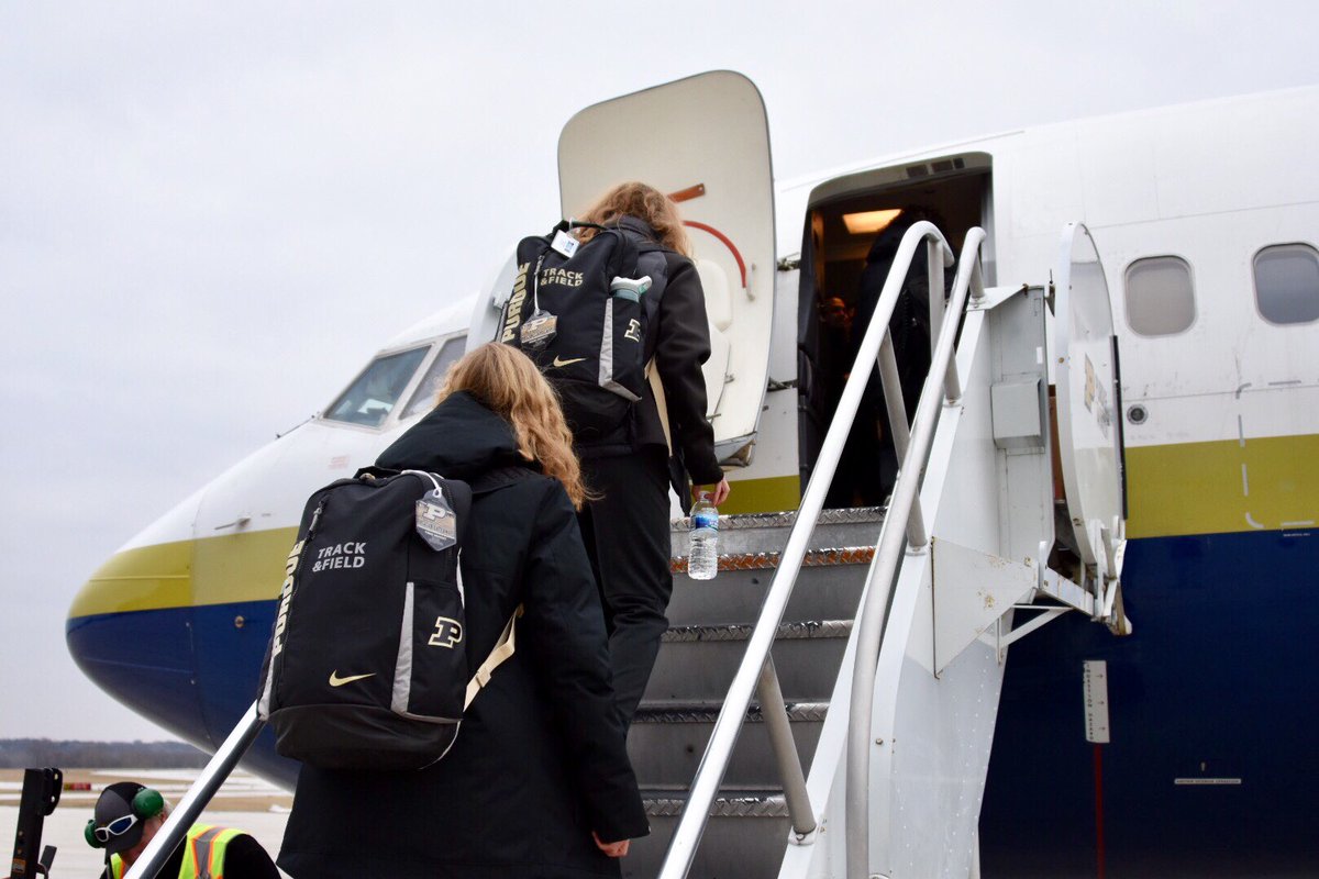PurdueTrackXC's tweet photo. Wheels up to Arkansas! ๐ซ
#BoilerUp ๐ https://t.co/f0BcRYuJOc