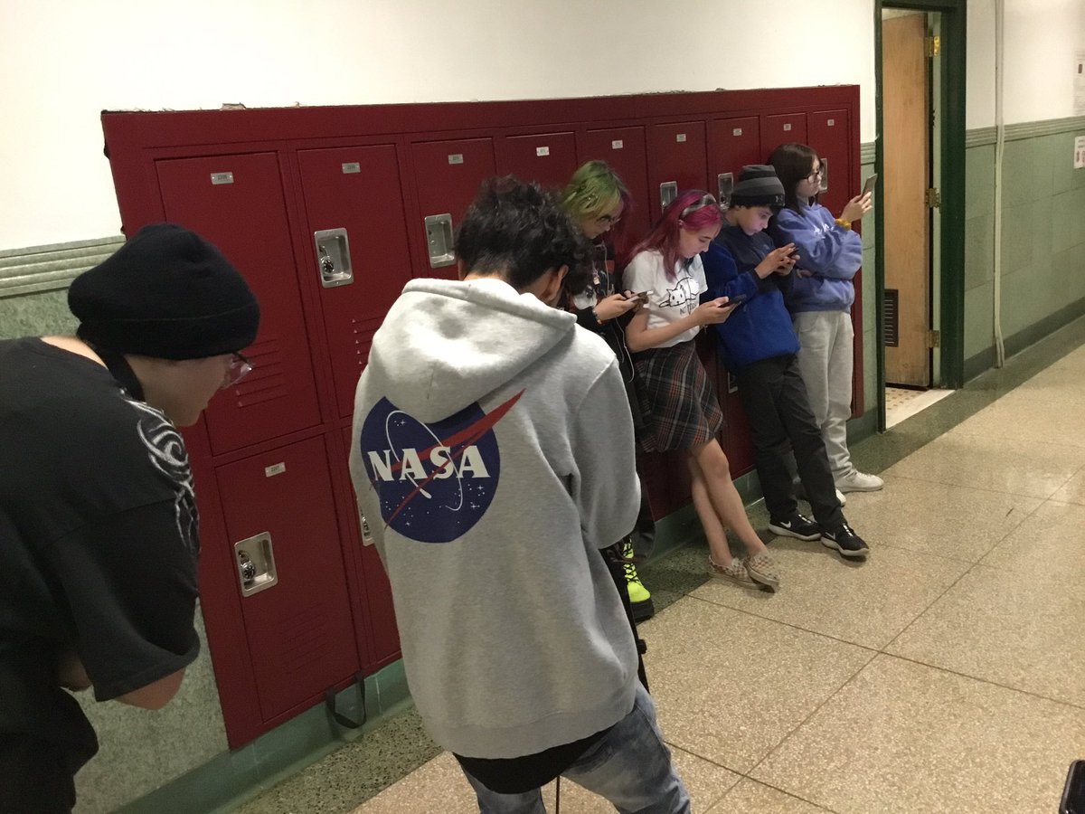 attleseychris's tweet photo. Thanks to The Art Effect for teaching Arts Integration about B roll and stop animation to make documentaries! 
Check out our documentaries at the STEAM it up! Bistro night at WJHS Friday March 27 6-8pm to celebrate YAM @youthArtMonthNY @WJHSL3 @WCSDBKING @The_Art_Effect @WJHS75 https://t.co/KvQlR4mkHP