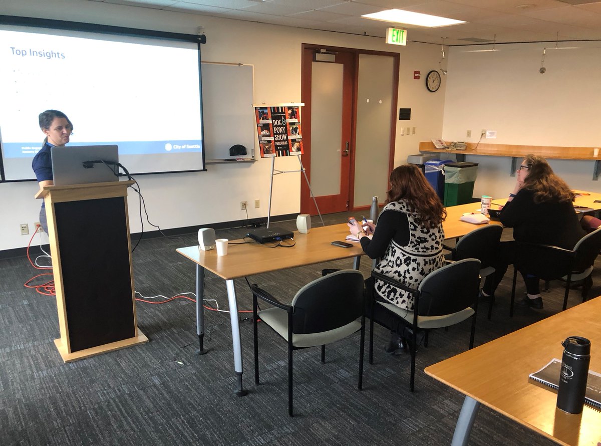 City employees attend a session on blogging.