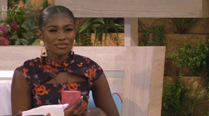 kkirstylouise's tweet photo. Jess to Mike: me and you would work more on the outside i don’t no about me and Luke 

Jess to Luke: the literal opposite 
#LoveIsland https://t.co/YhWfjoJDON