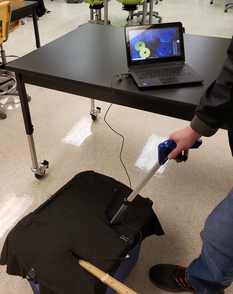 FRCCBioMed's tweet photo. While some students were job shadowing with medical professionals, several attempted our version of laparoscopy. #Notsurgeonsyet #Biomed #welovelearning https://t.co/4IWDG3PhDP