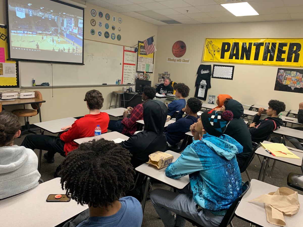 mattwester55's tweet photo. Game prep! Cross town rivalry tomorrow night. The guys are dialed in! #4to1 #texashoops @PESHsports @PlanoEastHoops #eastsidefamily @McMillenHoops https://t.co/03ED3Z701Z