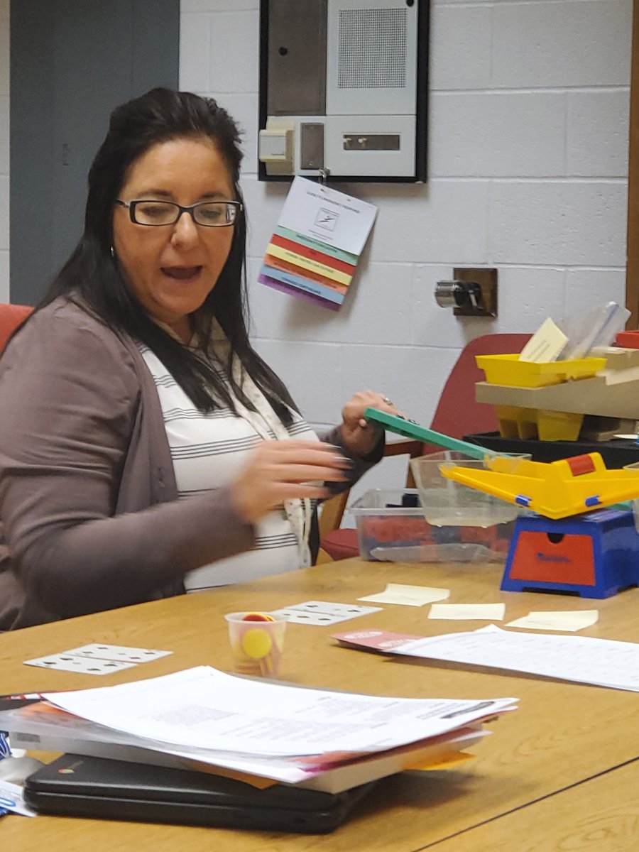 Sharon53363694's tweet photo. Math games engage and inspire students to learn.  Orchard View Elem. teachers learn math games to bring back to their classrooms. https://t.co/xQbVTMvFzy