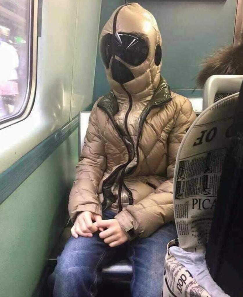 iHadjerHadji's tweet photo. people in #china Trying to protect themselves from  #coronarvirus .
May God be with them 🤲🤲 https://t.co/MVX8VlafPH