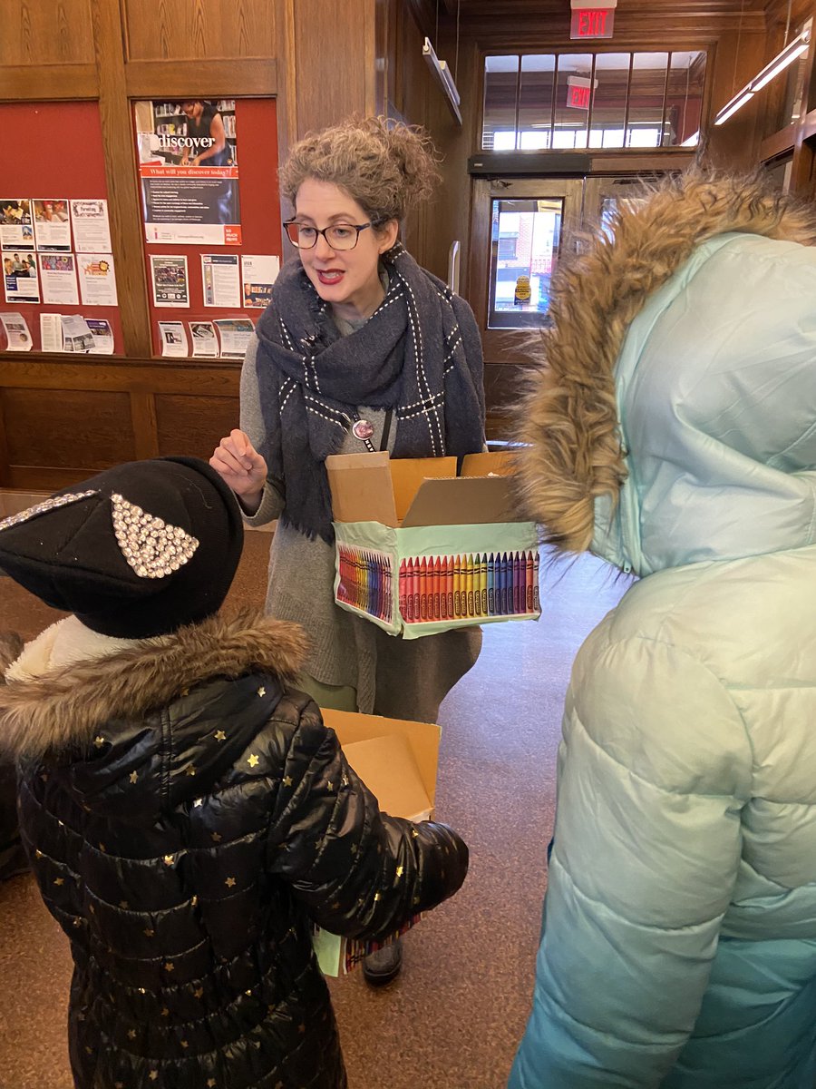 GreenMachines4's tweet photo. Back in the community to deliver more 🖍 donation bins to local biz that agreed to donate their used 🖍 crayons to us. TY @carnegielibrary SS branch, @Citiparks Ormbsy Rec Center &amp; @doublewidegrill for helping to reduce waste in our community &amp; helping our student-run business! https://t.co/KAJJM7aLXJ