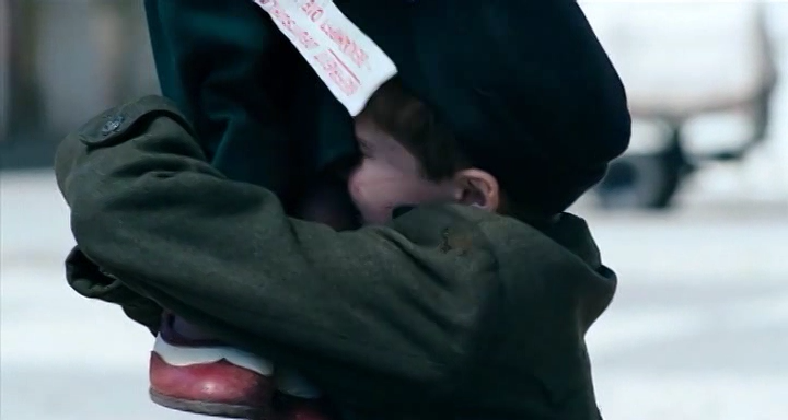 DaSpoilerBoy's tweet image. En #JojoRabbit, Rosie muere #Spoilers