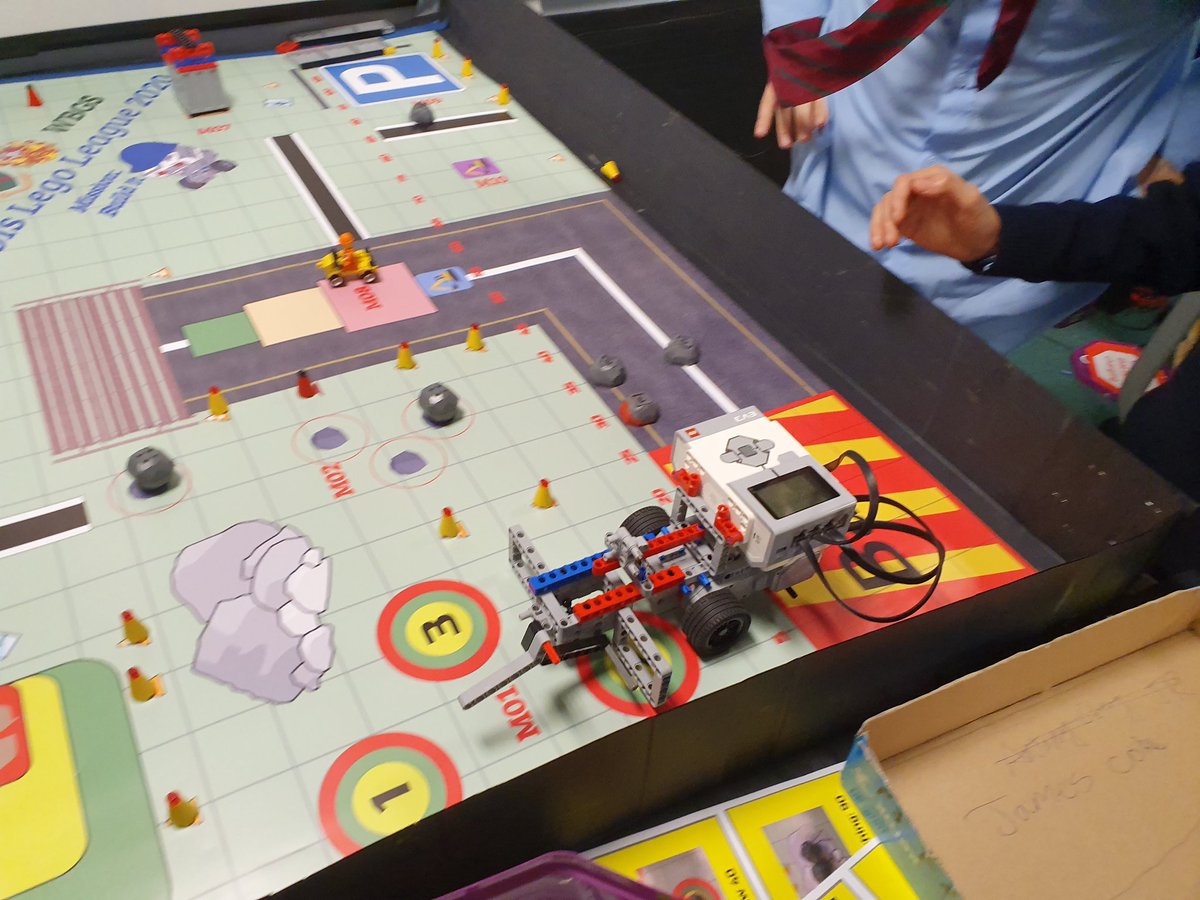 ComputingStem's tweet image. A mix of activities at @CodeClub this afternoon. Platform game creation in @scratch, internal Lego League using @LEGO_Education and 3d printing using one of our @FlashforgeEU printers.