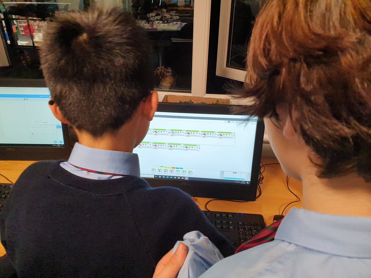 ComputingStem's tweet image. A mix of activities at @CodeClub this afternoon. Platform game creation in @scratch, internal Lego League using @LEGO_Education and 3d printing using one of our @FlashforgeEU printers.