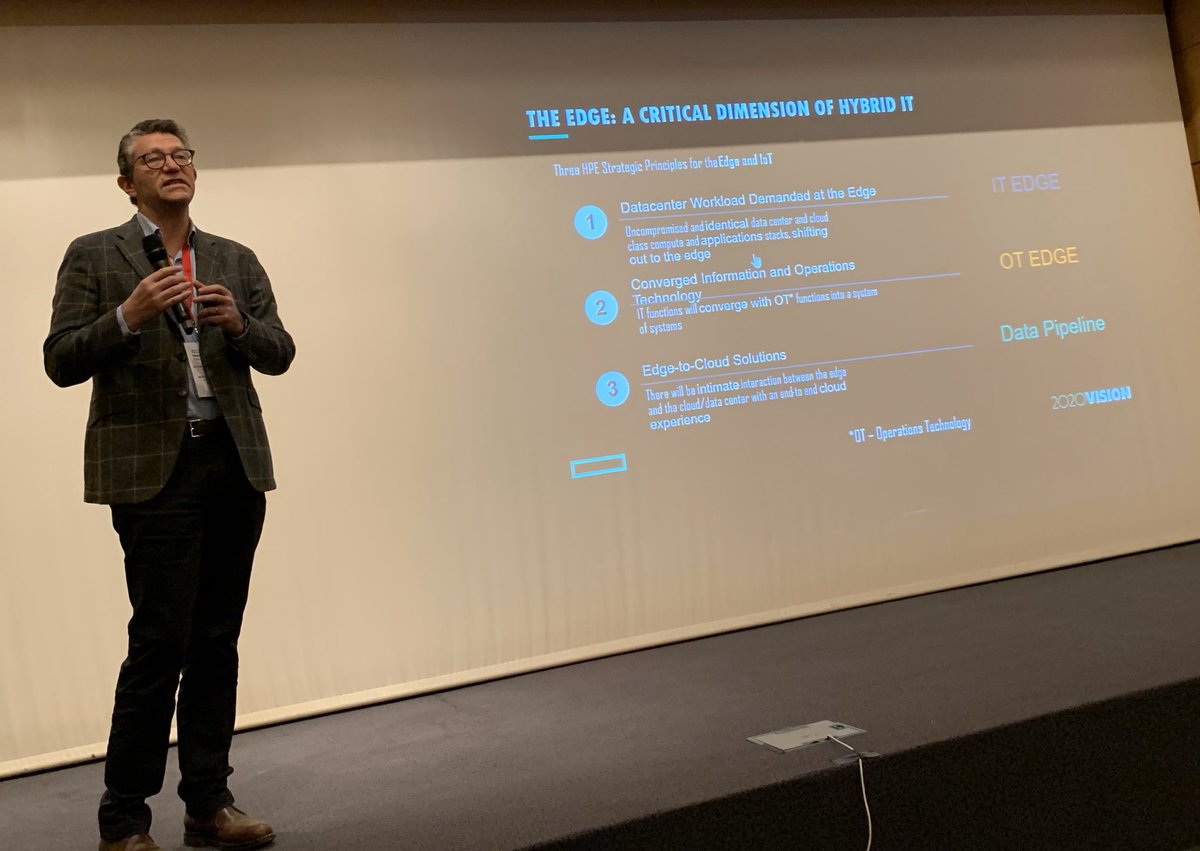 Olivier Frank global director for #Edge présent #HPE edge to cloud strategy and uses cases during the HPE Open Innovation day with French startups #IOT #AI with #minalogic