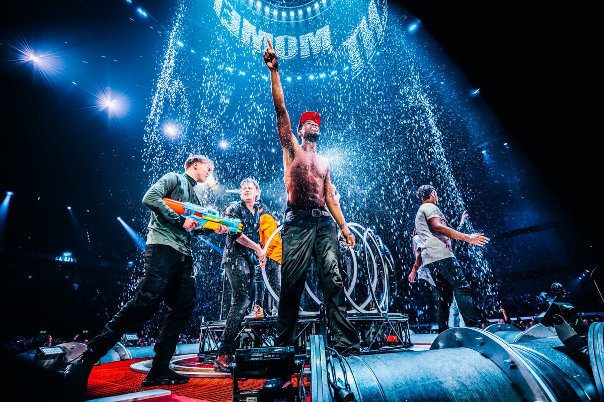 De laatste show vraagt om een éxtra bijzondere finale ☔️ #VVAL2020