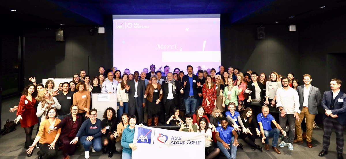 LescatC's tweet photo. « Je vous encourage à continuer vos actions concrètes de solidarité car elles font une vraie différence pour la société » : discours inspirant de @Jacques2Peretti PDG @AXAFrance à notre séminaire #axaatoutcoeur https://t.co/qmVKnMcG0y