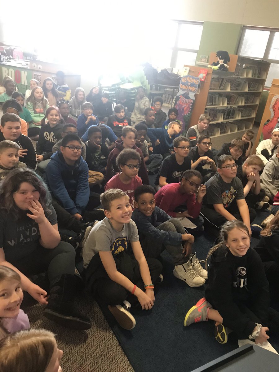 MrsThompson_2's tweet photo. Excited to watch the NFL #getmovingplay60 VFT thanks to @DiscoveryEd https://t.co/wbIUJaXSG9