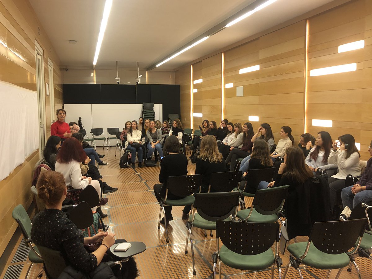 Y un día te juntas con gente maravillosa como <a href="/Aleacostaj/">Alejandra</a> <a href="/CarmenVdeC/">Carmen Vázquez de Castro</a> <a href="/AndreaSabioo/">Andrea Sabio</a> y se nos ocurre una idea y te dejas llevar, con pasión, generosidad, ganas... y surge  #comunidadohana 

Gracias por apoyarnos desde el inicio <a href="/frdelpino/">Fundación Rafael del Pino</a> ♥️

Powered by: <a href="/WakeUpLeaders_/">Wake Up Leaders</a>