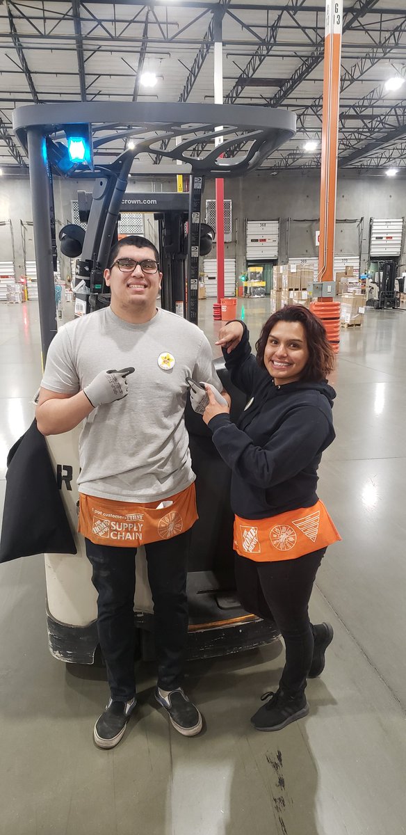 Nataly_Thd5087's tweet photo. Key 2 InFocus' First ever #SafetyWednesday walk! Congratulations to last nights 'SAFETY STARS' Nick, Leo, Lolo and Will all from the Conveyable and Non-Con departments!! Thank you for staying safe while working we all appreciate it😎 #InFocus #SafeNotNice #SafetyStar https://t.co/qD0Bgx39tv