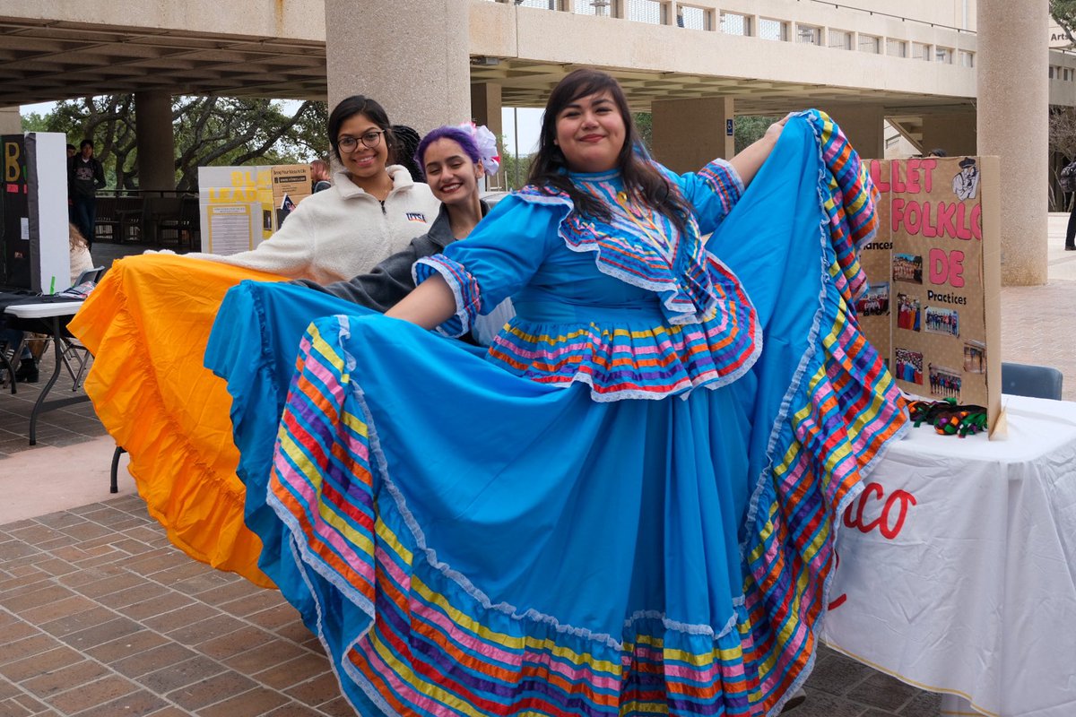 StudentsAtUTSA's tweet photo. Letโs Get Involved! Stop by The Sombrilla & Central Plaza until 1:30 PM for more information๐๐ป You donโt want to miss out! #UTSA #GetInvolved #RRDays https://t.co/Gjn4dLZPFE