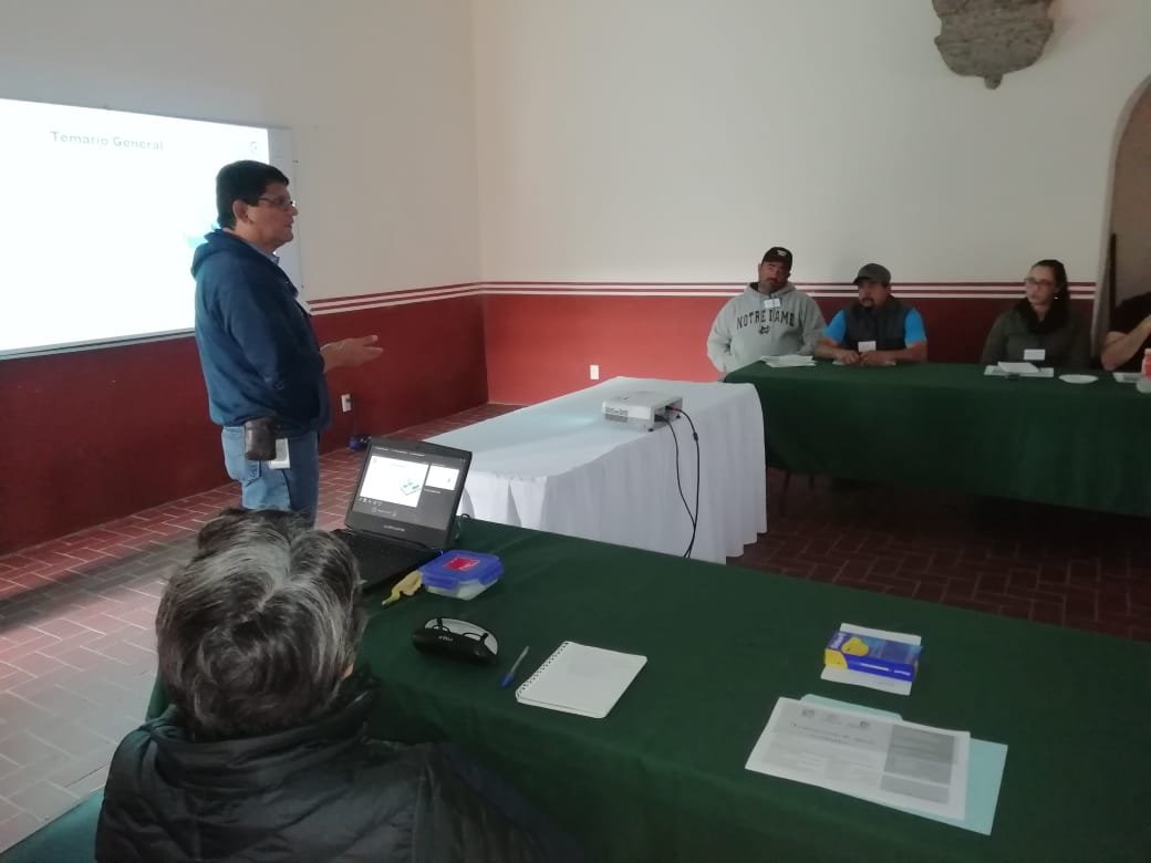 cidiglo's tweet photo. El #CIDIGLO participa en el curso "Tratamiento de aguas residuales" impartido por @CIATEJ en #Amacueca, #Jalisco a operadores de plantas de tratamiento, directores de agua potable y productores de municipios de la región. https://t.co/e8QdQ2nVN4