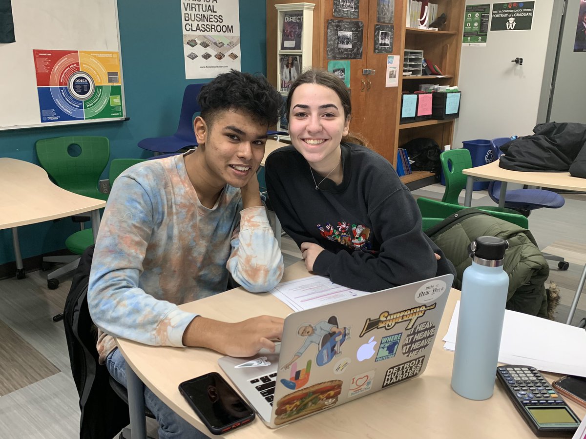 Julie Zalla tweet media