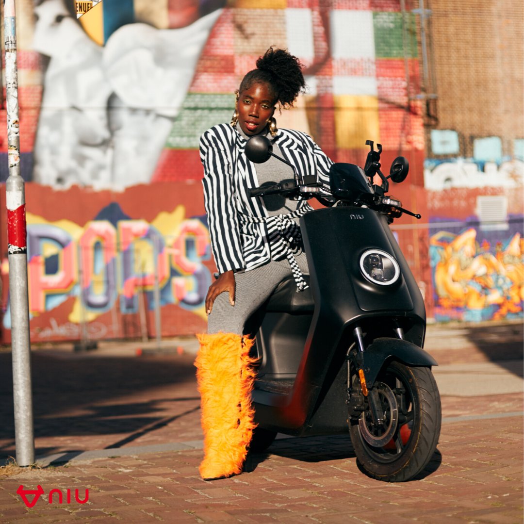 Fashion and 2 wheels that were made for each other.
.
.
.
.
📷 @remco_sijtzema

#look #streetstyle #shoes #fashionstyle #instadaily #mensfashion #accessories  #luxury #likeforlikes #onlineshopping #stylish #summer #blogger #jewelry #photoshoot #fashionable #hair #designer #music
