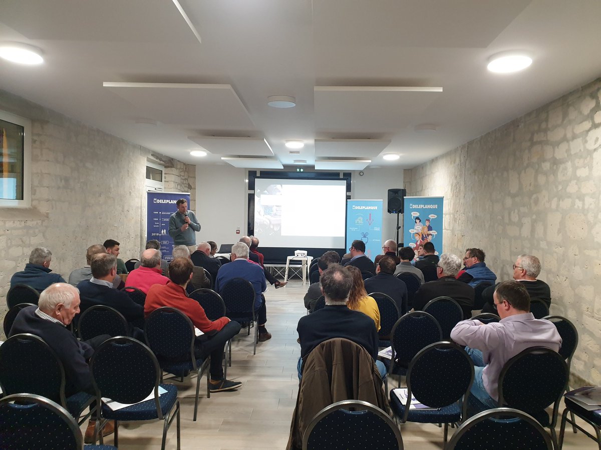 MaximeBoutonDE1's tweet photo. Ce soir Deleplanque termine son tour des régions et son premier round du CAP2023 au domaine d'Orgival.
#deleplanque #semences #betterave #seigle #CAP2023 #visionblue https://t.co/VxZaCcr2E0