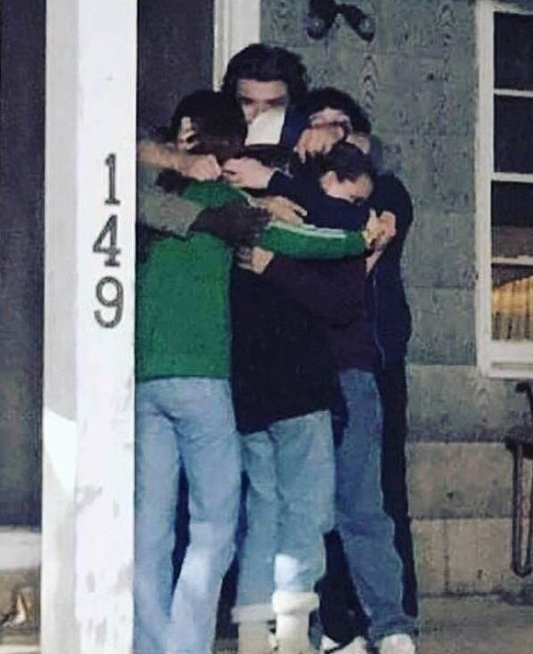 Maxmayfieldof's tweet photo. I will always protect my favourite kids like this. Live and let live, bitches. Bye. ( Jaime cette phrase ) @ElevnHopp https://t.co/55oBa5fIQI