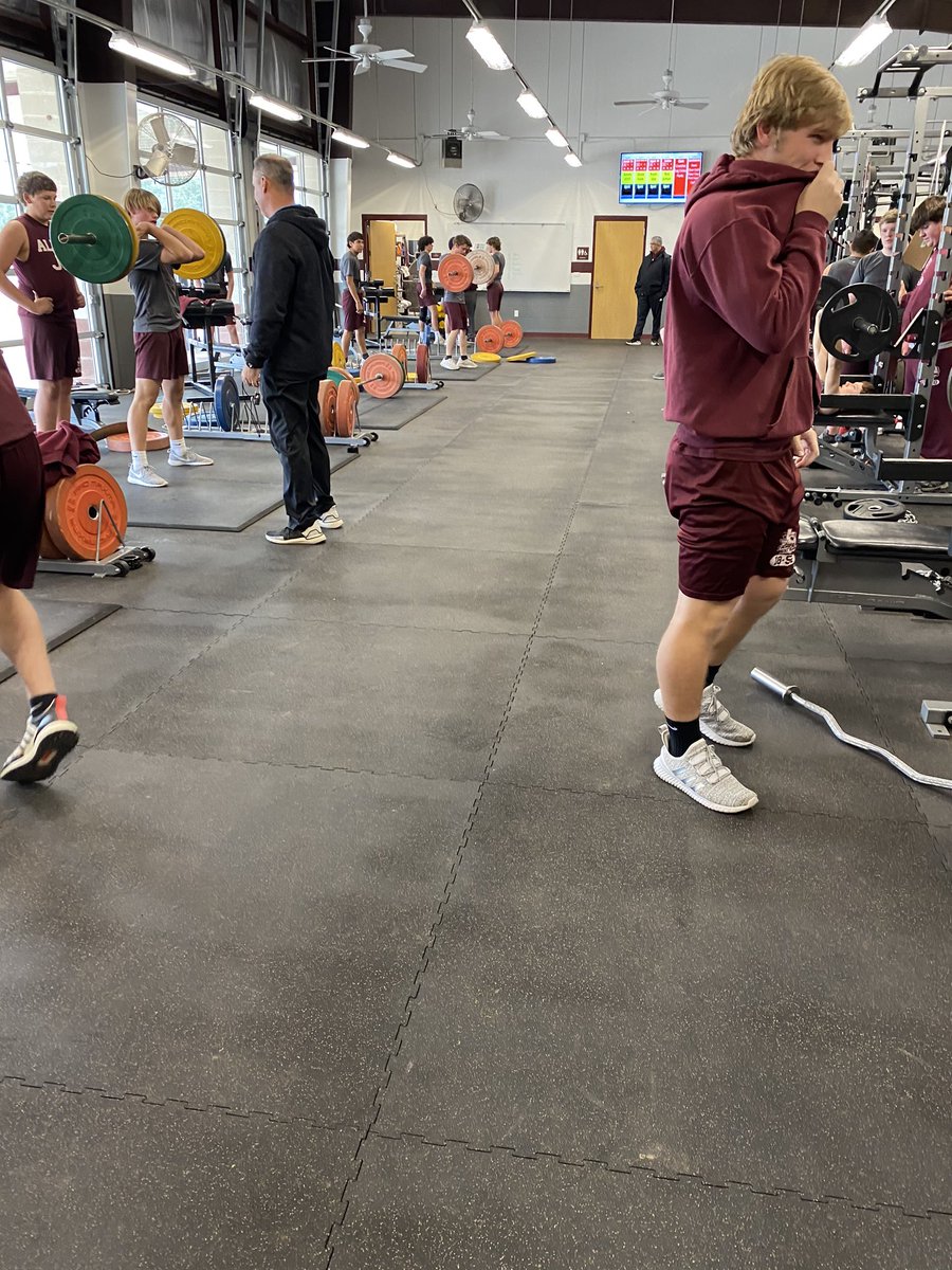 felton_coach's tweet photo. Hard work starting to show with big gains in the weight room!  Eagles are ready to show out in spring sports! #EagleNation @DTSine @cchship @dbjacobs731 @CoachJB71 @CarterBlenden @CoachDrewBaker https://t.co/od9AbtOuM8