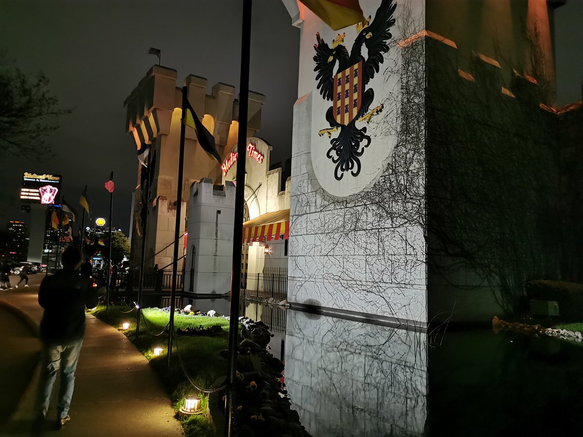 Been pretty quiet on here since I arrived in Arlington as we've been LASER FOCUSED on prep but I'll be posting a bunch over the next few days!
When I landed I got my last top 8 to qualify for Bali, so that's 5/5 on Masters Tours qualifications.
Some highlights so far: