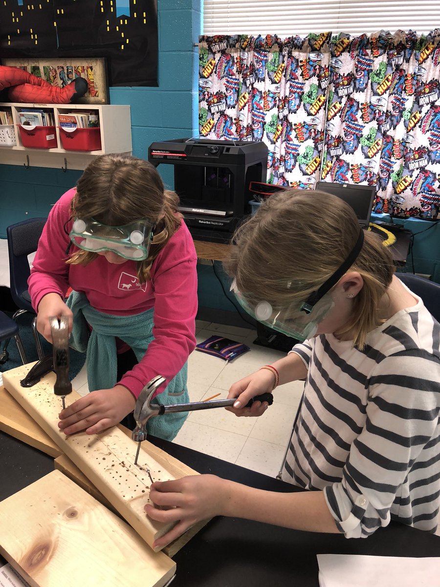 ecsetser's tweet photo. 4th graders had a bang up time exploring simple machines today! #loudlearning #funlearning @chpinckneyelem https://t.co/mLfwJxIb93