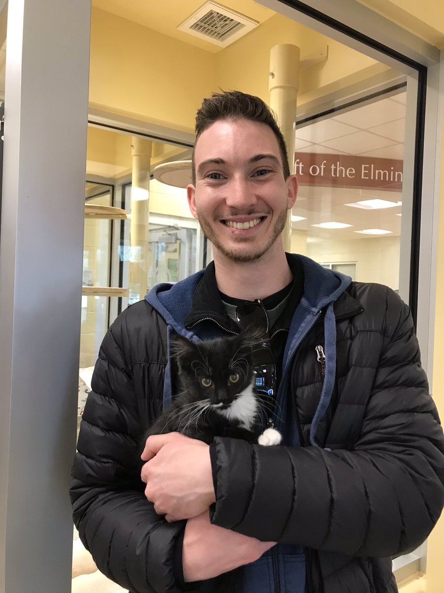 Our friend <a href="/WGMEReynolds/">Daniel Reynolds</a> visited today and fell in love with Cookie the kitten!