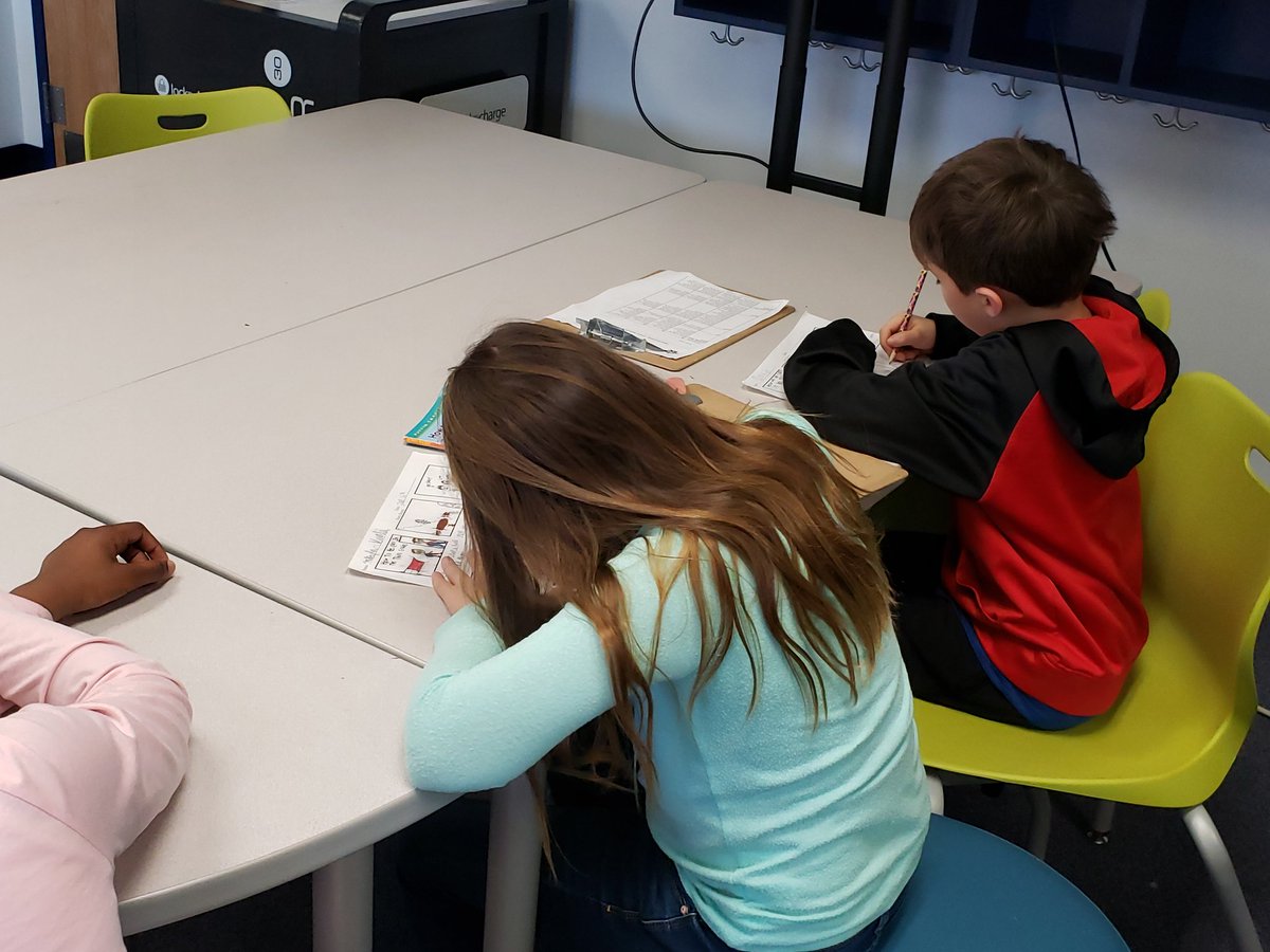 mrwardtechie's tweet photo. Ms. Neil and Ms. Dorrel's third graders sharing their final book trailer creations. #anesmustangs @MyStoryApp @anesmustangs https://t.co/panXug91kY