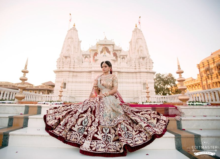 FollowIWS's tweet photo. Ruffles, layers, and feathers - These trends are going to be really big this wedding season. #2020 #indianbrides #indianwedding 

https://t.co/fhziuvHzCX https://t.co/FDyoRPYehW