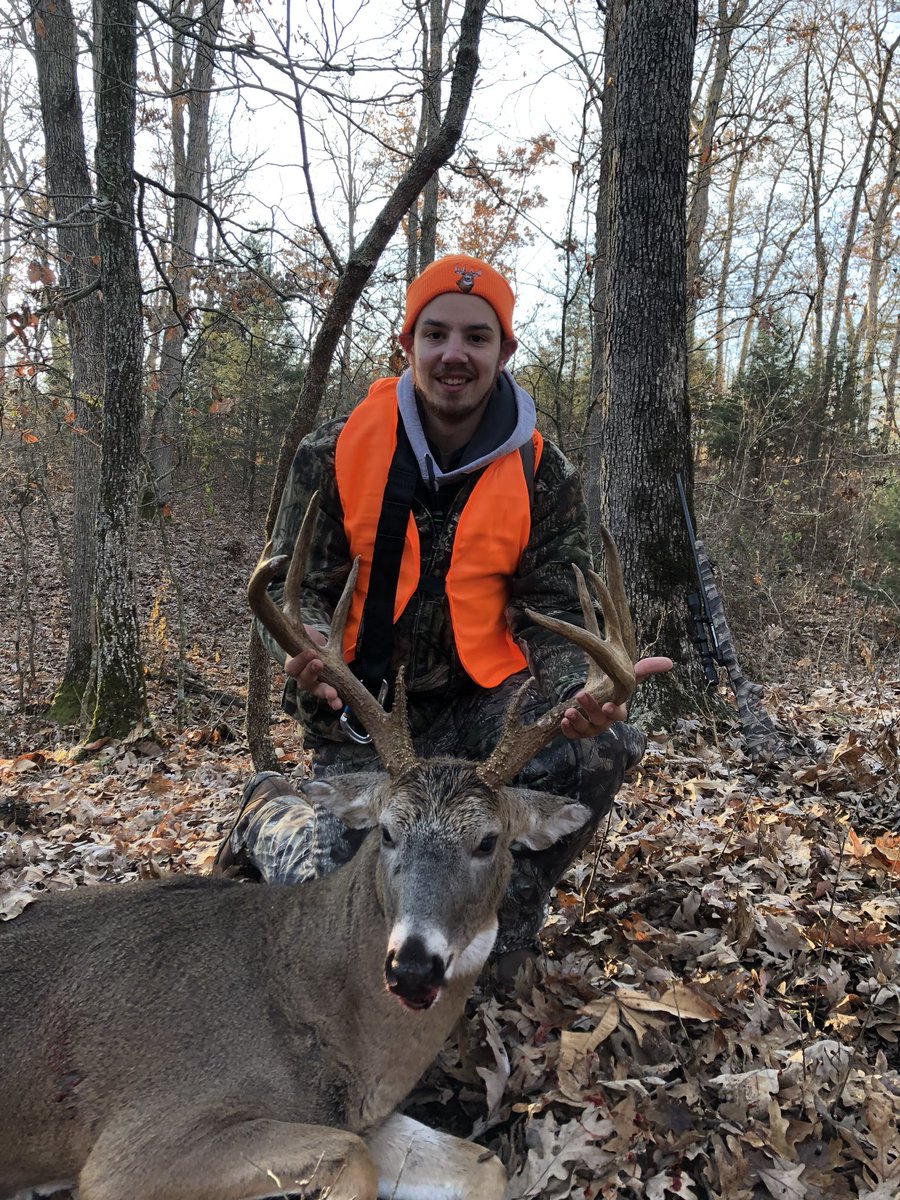 jd_hunts's tweet photo. Throw back to some nice bucks taken opening day of Missouri Rifle season
•
•
•
#deer #deerhunting #savage #savagearms #308rifle #rifleseason #missouri #missouribucks #missourideerhunting #cabelas #basspro #buckdown #ontonextyear #nextseason #getherdone #livingthedream https://t.co/YUvfO0dRNa