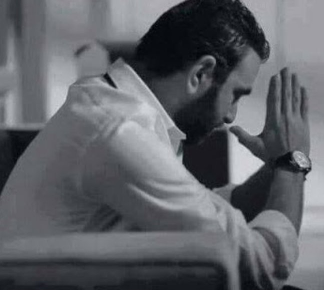 من المُٶسِفِ جداًً أننا ننتقي أجملَ الکلِماتِ لِوصفِ أسوإِ مايحدث