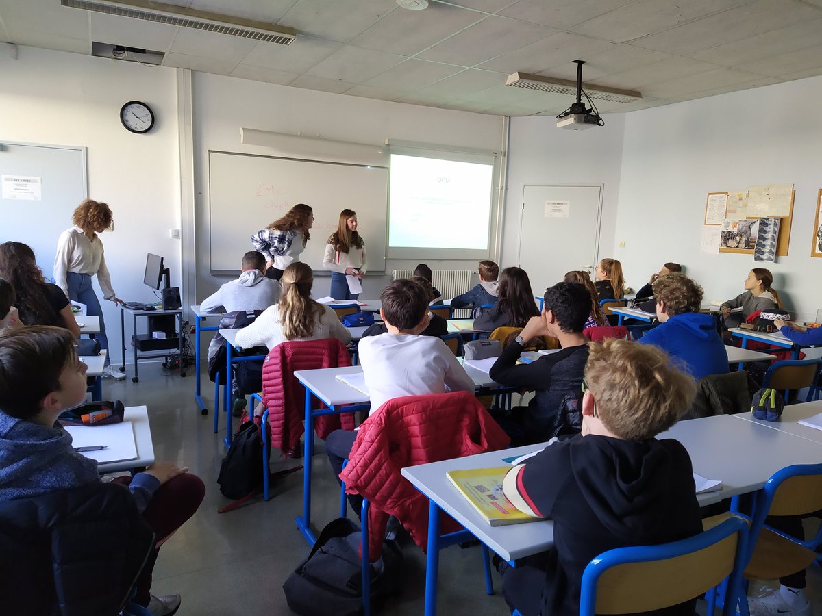 cdieganaude's tweet image. Quand 3 élèves du club média du @Clg_Eganaude sont sollicitées par une enseignante d&apos;EMC pour sensibiliser une classe de 5e à l&apos;égalité filles-garcons....👌#enseignementparlespairs #paroleliberee #sexisme #stereotypesfillesgarcons #bravolesfilles