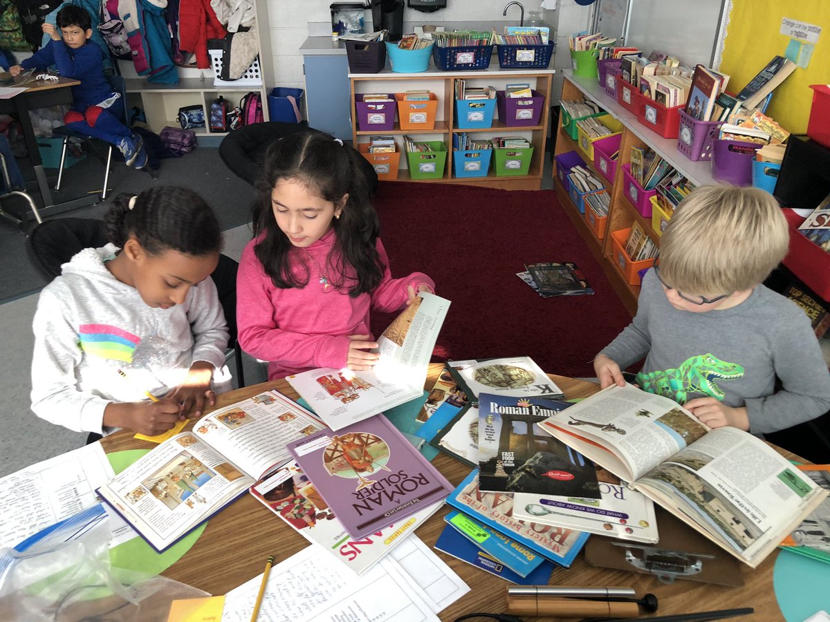 Reasesrch clubs are in full swing!! Researchers have brainstormed questions and are working hard to find and organize their information!! Love hearing the exclamations “oh!” “I didn’t know that!” “This is awesome!” “Did you know?” #collaborators #communicators