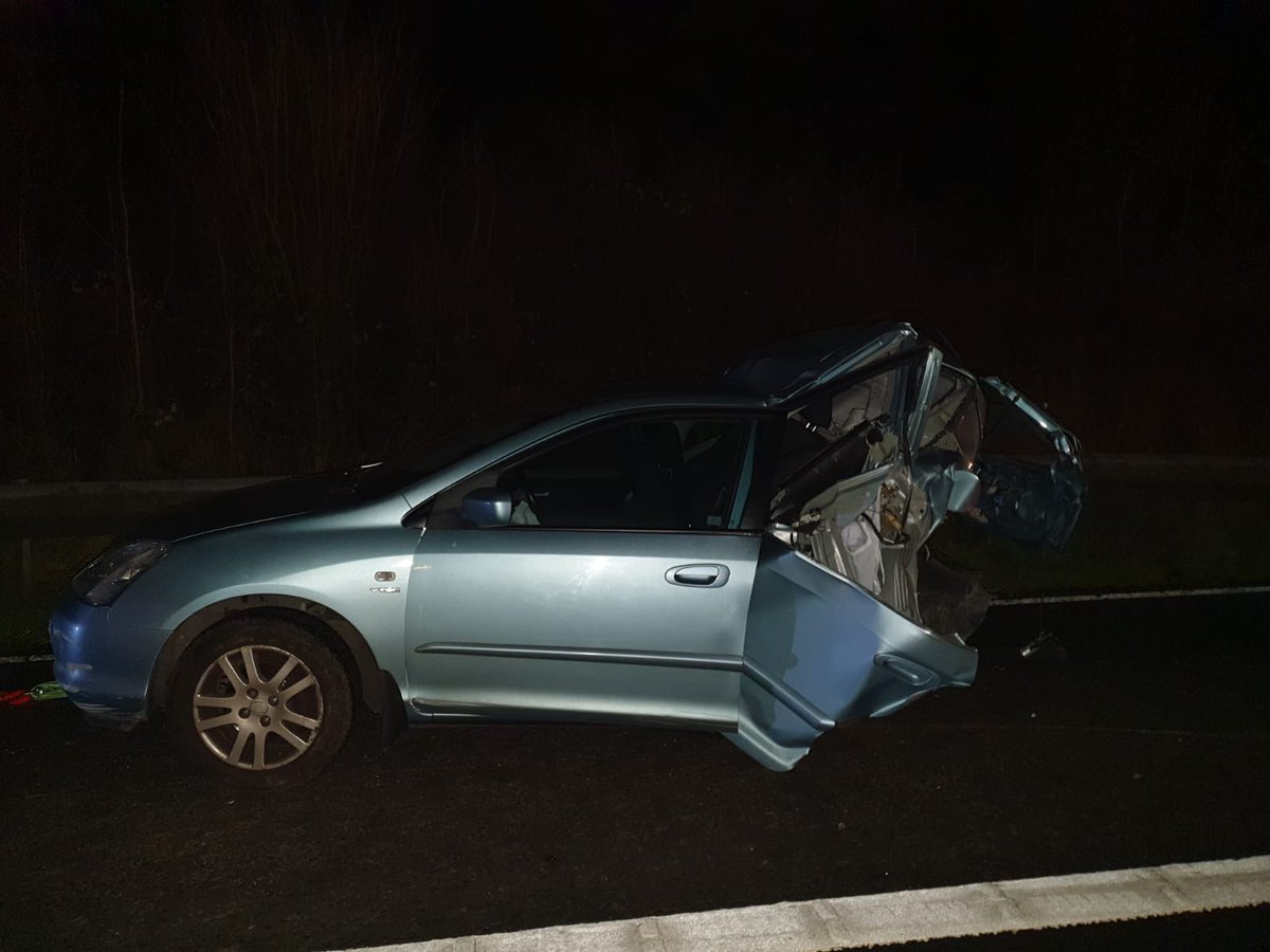 WiltsSpecOps's tweet image. This car broke down in a live lane on the M4 in Wiltshire. RPU attended and made the scene safe, luckily all occupants escaped before it was struck by another vehicle. Minor injuries only, extremely lucky.