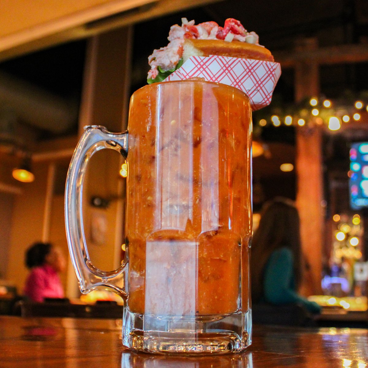 JWSummerShack's tweet photo. THE GLOVES ARE ON π₯ It's the 3rd Annual Battle of the Bloodys and this year will be EPIC π We're taking on some of #Boston's best restaurants for the title of Best Bloody Mary #FoodIsLove #BostonBloodyBattle #jwsummershack
β’
Saturday I February 8th I 12PM-3PM https://t.co/Wu8eR3Gjsd